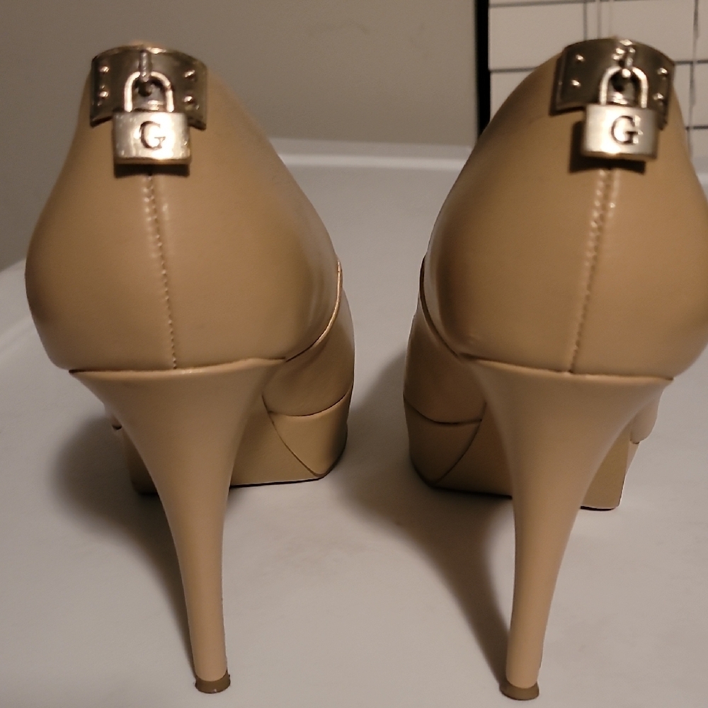 Guess Women's Beige Platform Heels - Picture 2 of 6